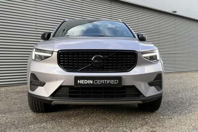 Volvo XC40 (2025) thumbnail 2