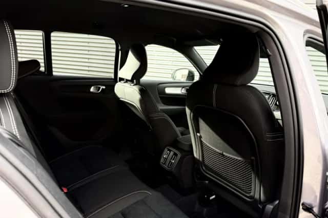 Volvo XC40 (2025) thumbnail 16