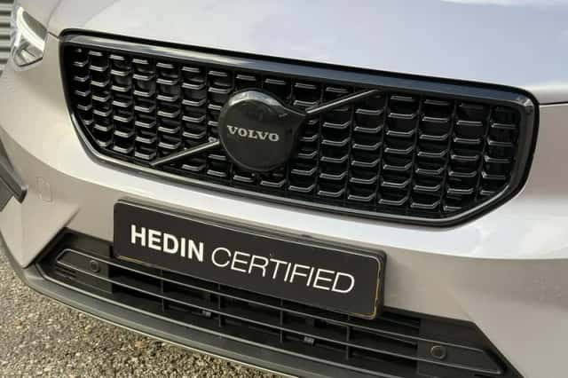 Volvo XC40 (2025) thumbnail 4