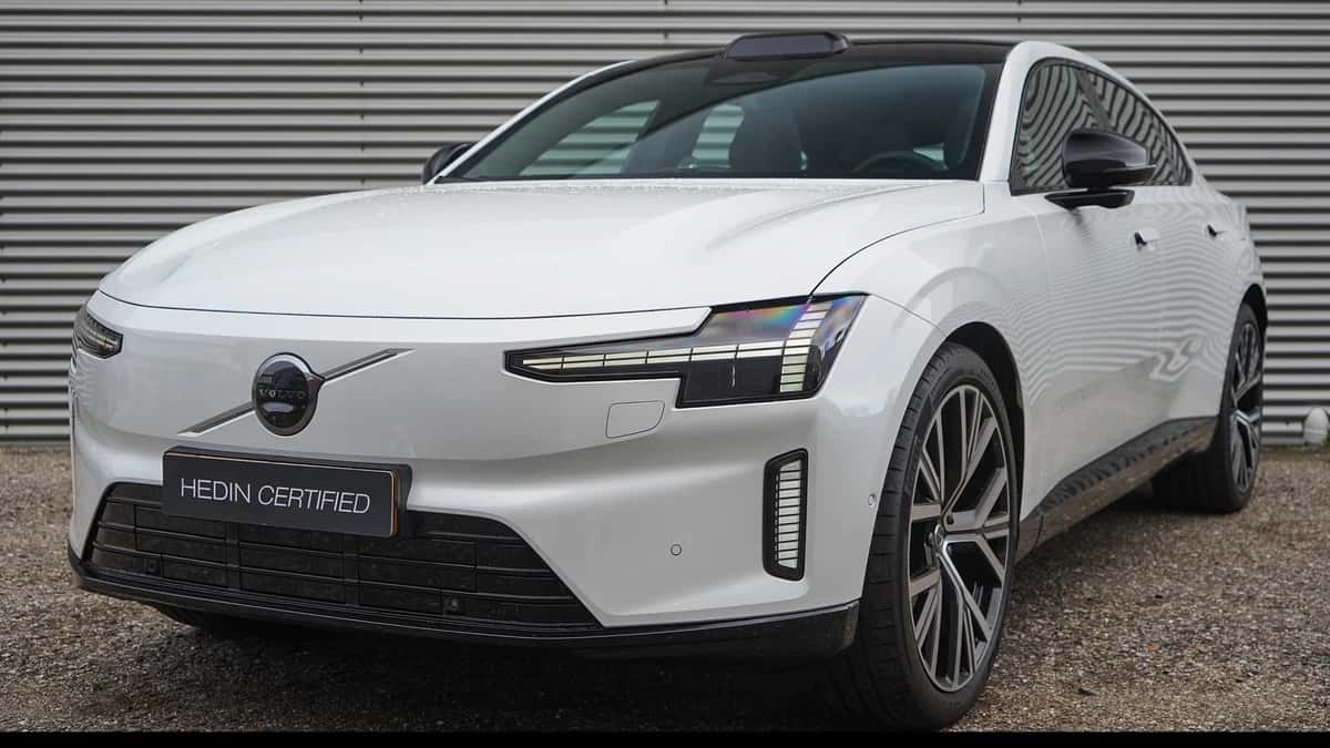 Volvo ES90 (2026) — foto 1