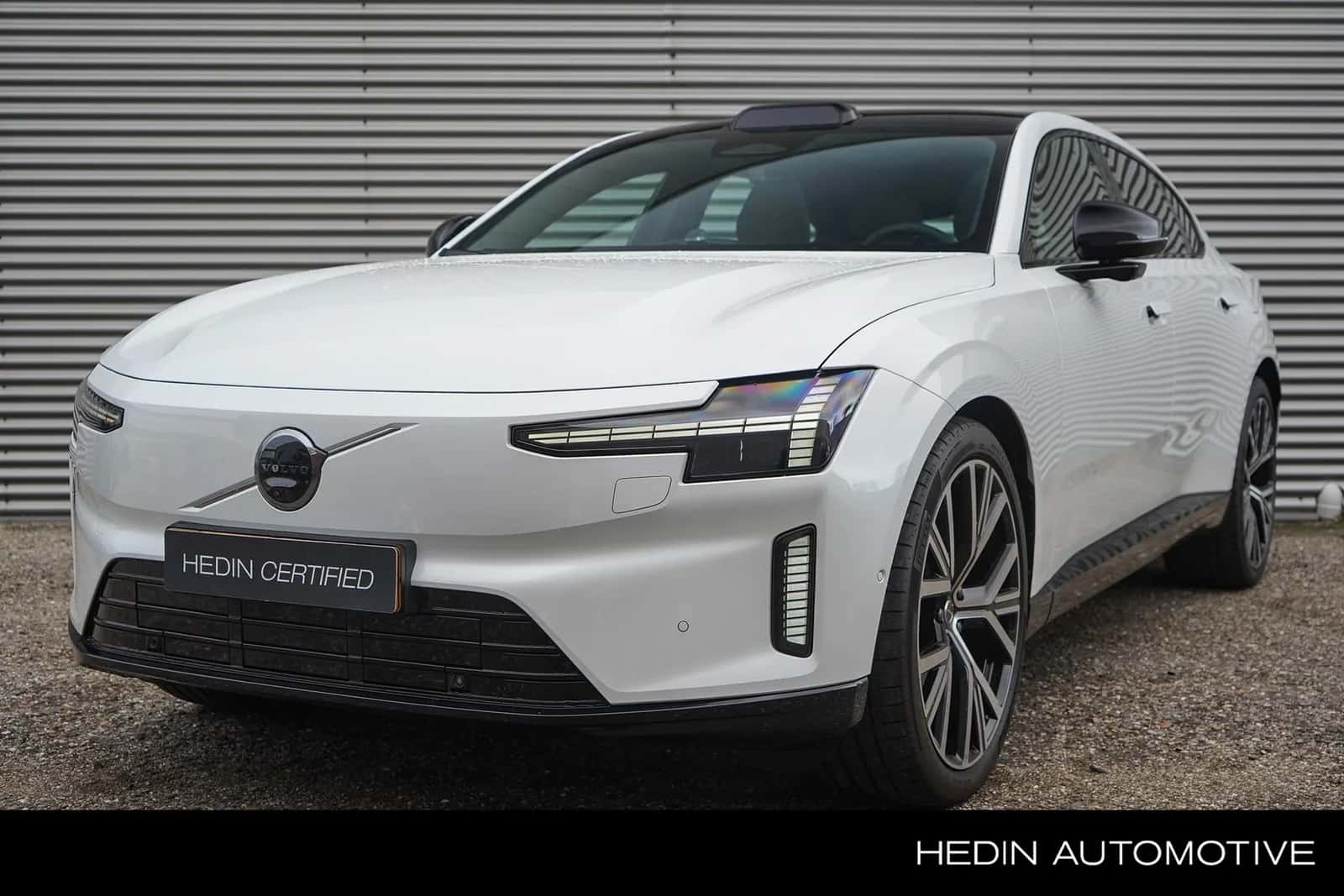Volvo ES90 (2026) — foto 1