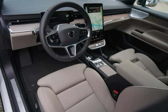 Volvo ES90 (2026) thumbnail 12