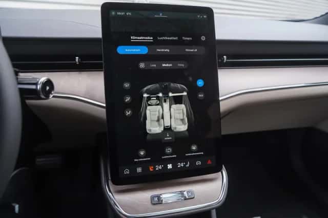 Volvo ES90 (2026) thumbnail 24