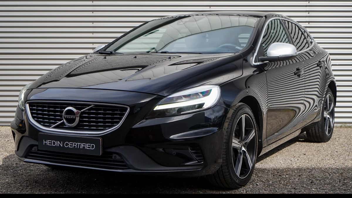 Volvo V40 (2020) — foto 1