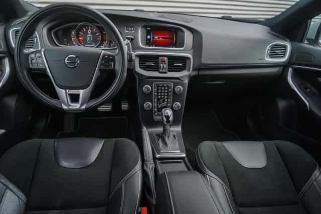 Volvo V40 (2020) thumbnail 12