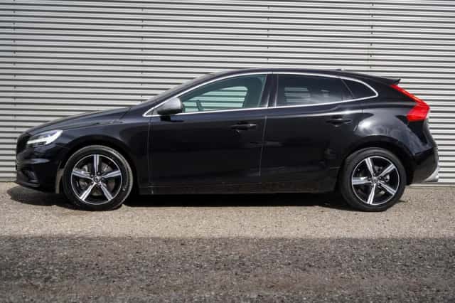Volvo V40 (2020) thumbnail 3