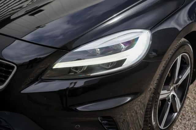 Volvo V40 (2020) thumbnail 4