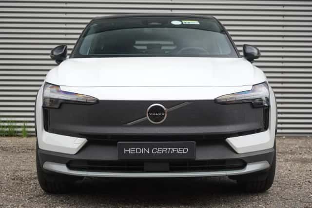 Volvo EX30 (2025) thumbnail 2