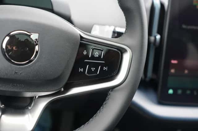 Volvo EX30 (2025) thumbnail 17