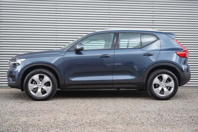 Volvo XC40 (2022) thumbnail 3