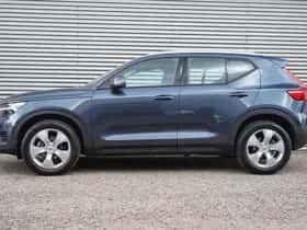Volvo XC40 (2022) thumbnail 3