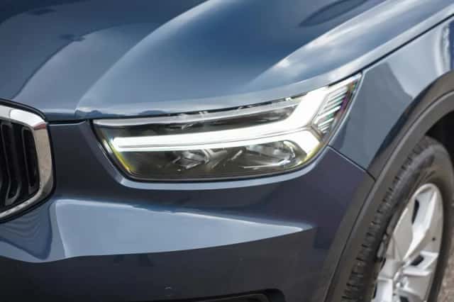 Volvo XC40 (2022) thumbnail 4