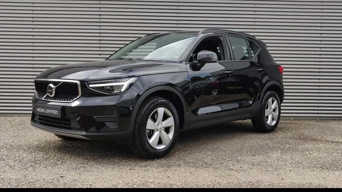 Volvo XC40 (2024) — foto 1