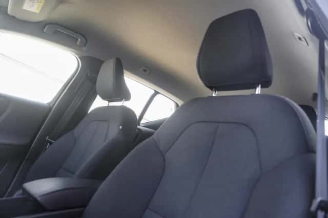 Volvo XC40 (2024) thumbnail 15