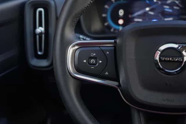 Volvo XC40 (2024) thumbnail 17