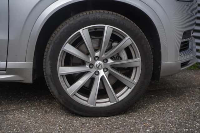Volvo XC90 (2022) thumbnail 4