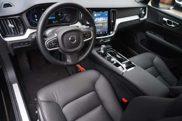 Volvo V60 (2025) thumbnail 11