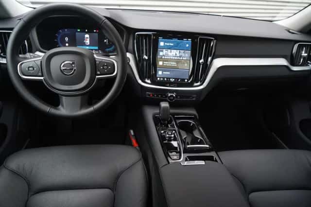 Volvo V60 (2025) thumbnail 12