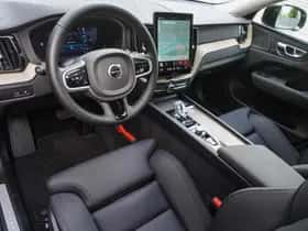 Volvo XC60 (2025) thumbnail 12