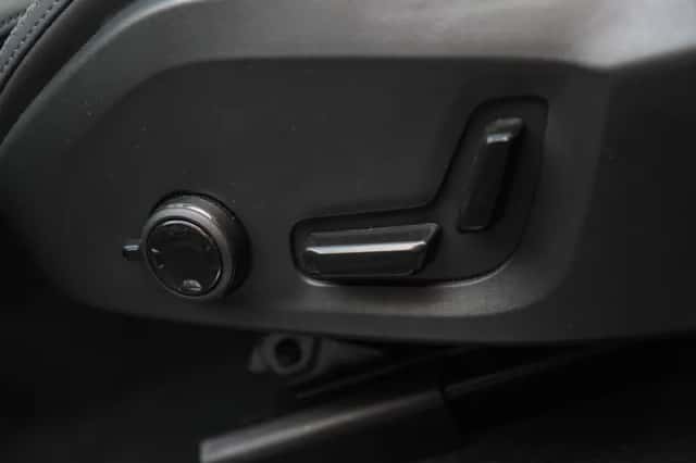 Volvo XC60 (2025) thumbnail 16