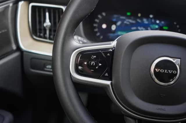 Volvo XC60 (2025) thumbnail 19