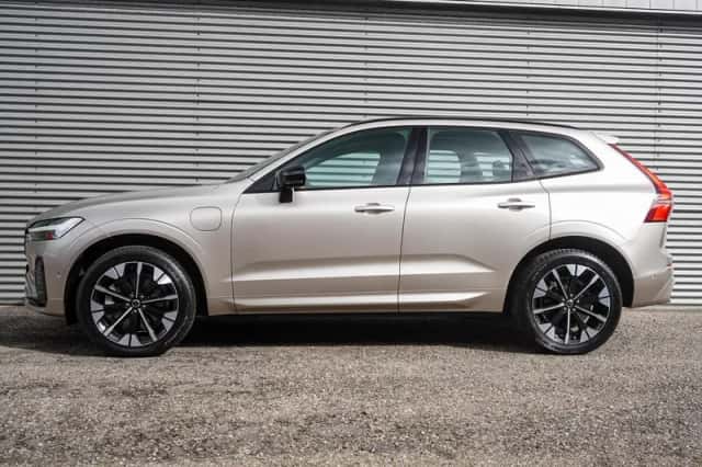 Volvo XC60 (2025) thumbnail 3