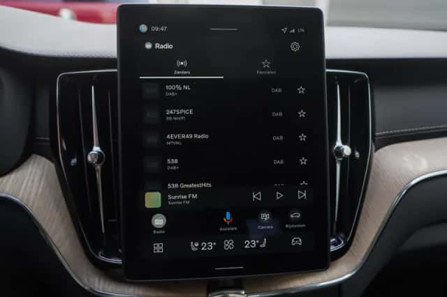 Volvo XC60 (2025) thumbnail 25