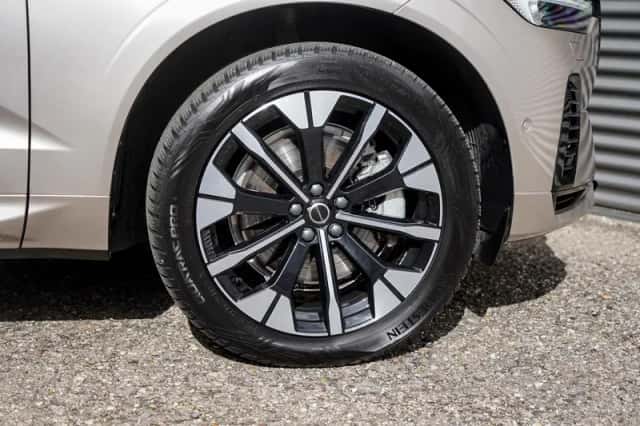 Volvo XC60 (2025) thumbnail 7