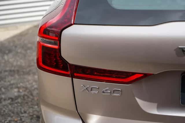 Volvo XC60 (2025) thumbnail 8