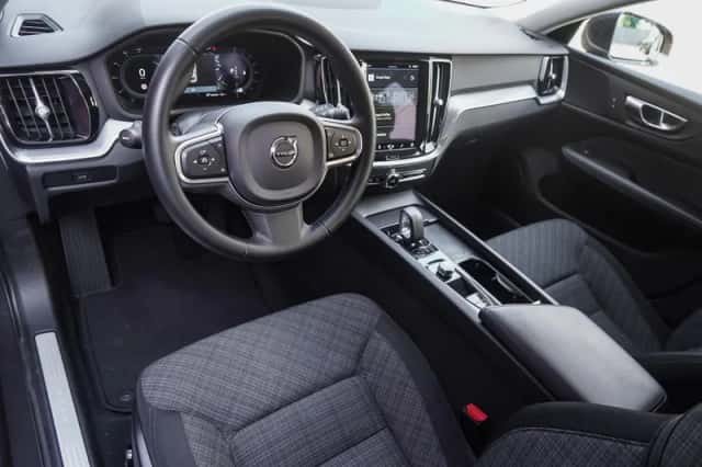 Volvo V60 (2022) thumbnail 12
