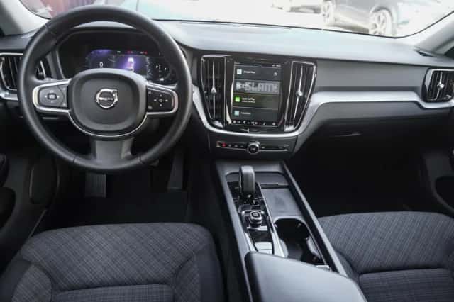 Volvo V60 (2022) thumbnail 13