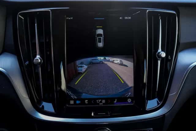 Volvo V60 (2022) thumbnail 24