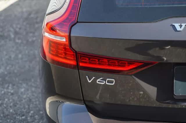 Volvo V60 (2022) thumbnail 8