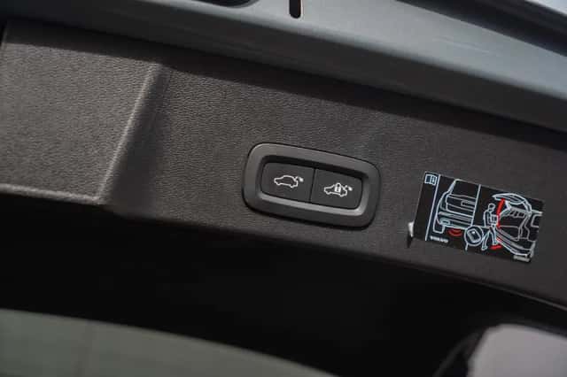 Volvo XC40 (2021) thumbnail 11