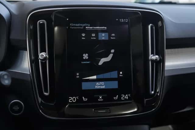 Volvo XC40 (2021) thumbnail 23