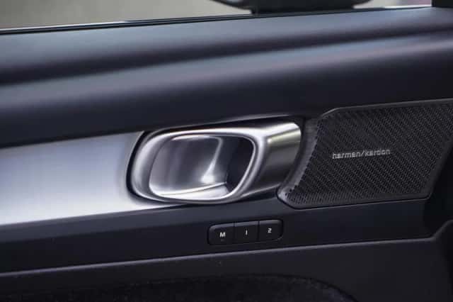 Volvo XC40 (2025) thumbnail 15