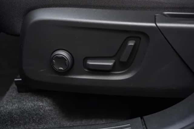Volvo XC40 (2025) thumbnail 16