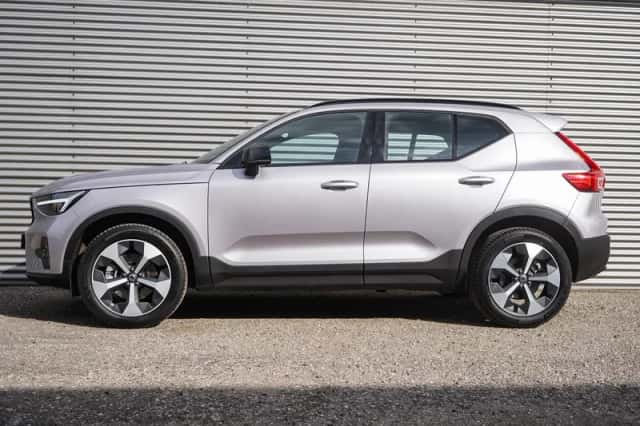 Volvo XC40 (2025) thumbnail 3