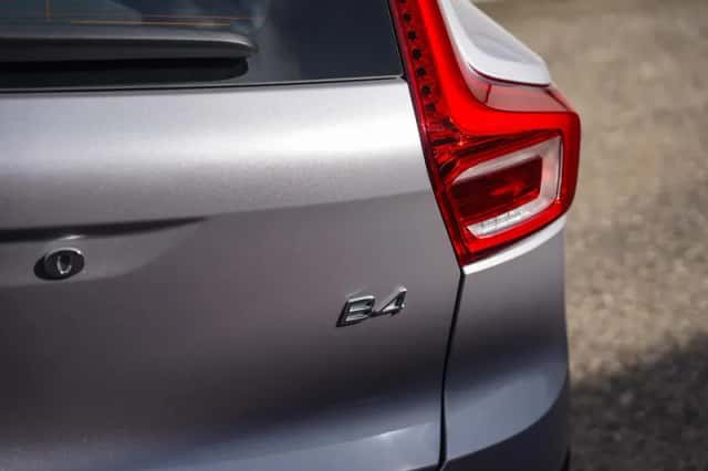 Volvo XC40 (2025) thumbnail 9