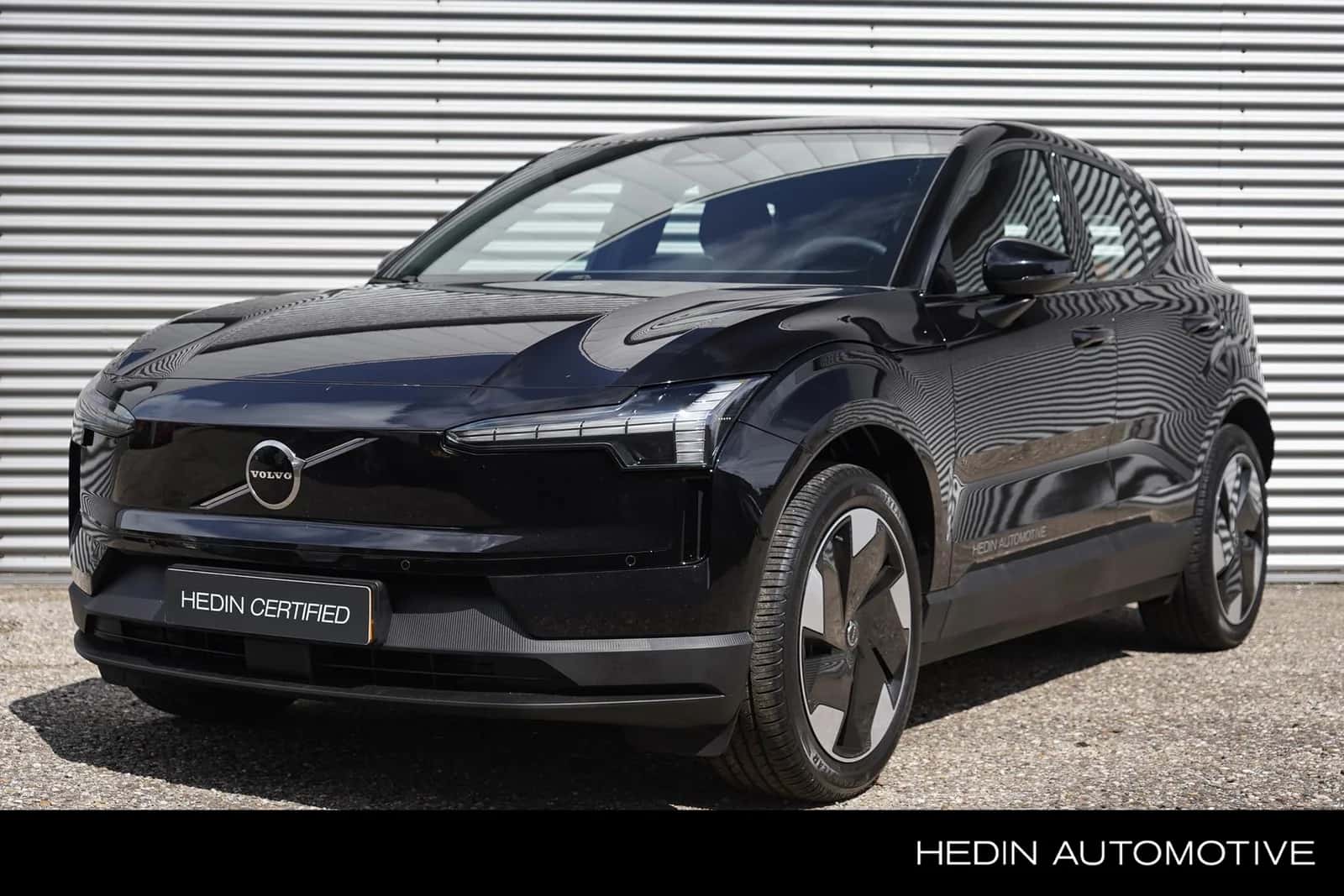 Volvo EX30 (2025) — foto 1