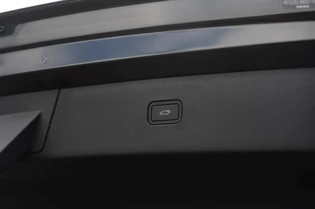Volvo EX30 (2025) thumbnail 11