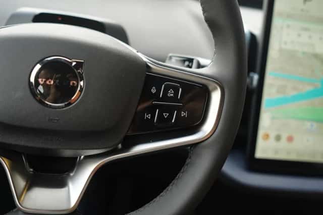 Volvo EX30 (2025) thumbnail 18