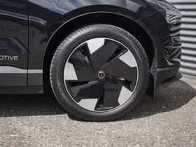 Volvo EX30 (2025) thumbnail 7
