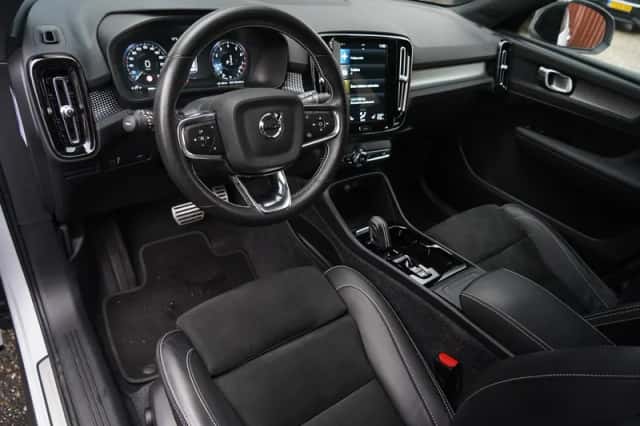 Volvo XC40 (2021) thumbnail 12