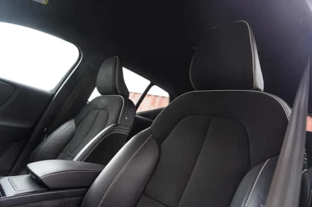 Volvo XC40 (2021) thumbnail 16