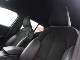 Volvo XC40 (2021) thumbnail 16