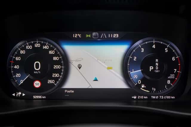 Volvo XC40 (2021) thumbnail 17