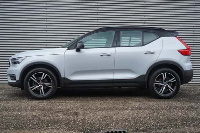 Volvo XC40 (2021) thumbnail 3