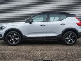 Volvo XC40 (2021) thumbnail 3