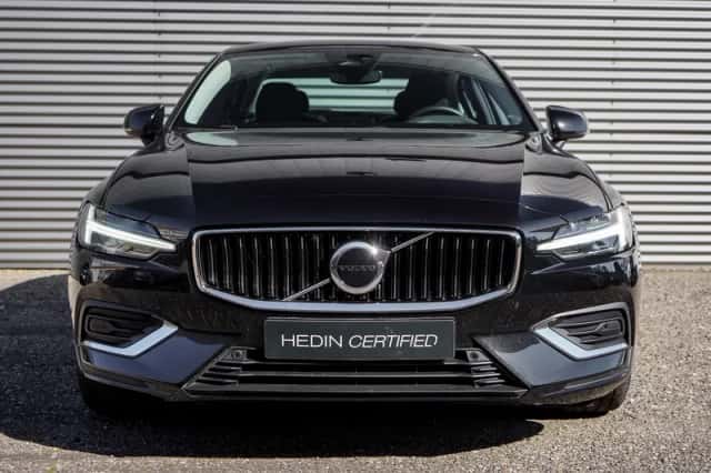 Volvo S60 (2023) thumbnail 2